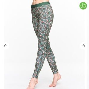 Kari Traa Fryd baselayer leggings size small Murk Green